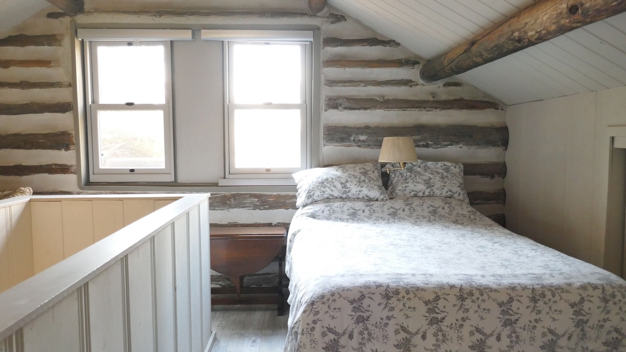 Photo of Bedroom in Kernville