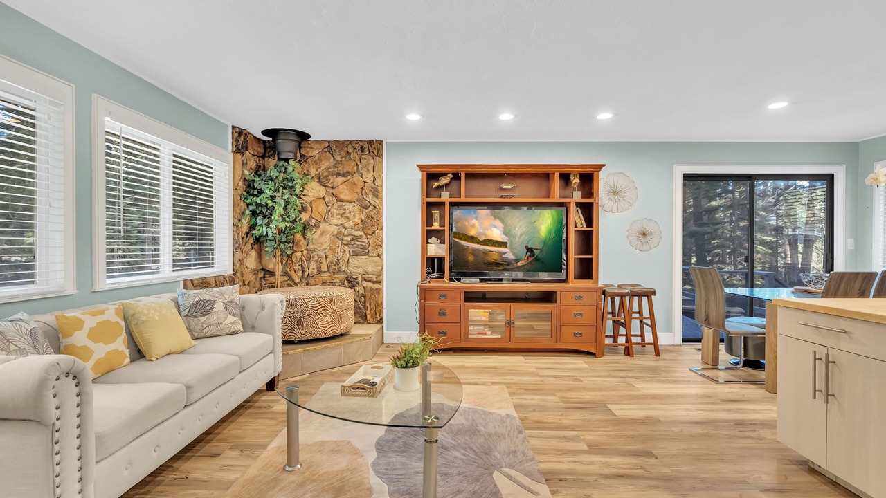 Photo of Livingroom in Tahoe Paradise