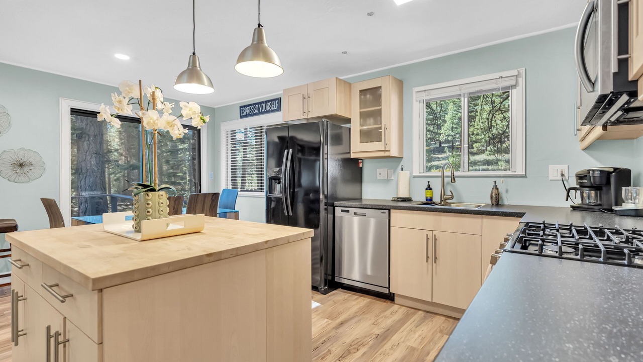 Photo of Kitchen in Tahoe Paradise