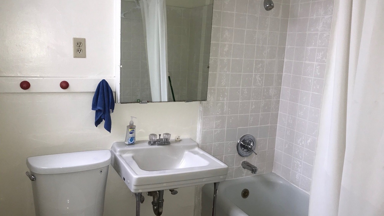 Photo of Bathroom in Richmond District