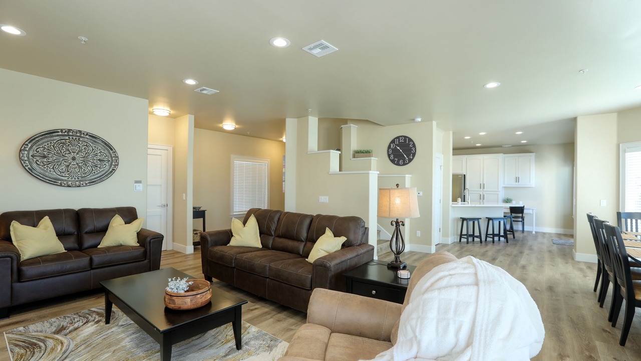 Photo of Livingroom in Downtown