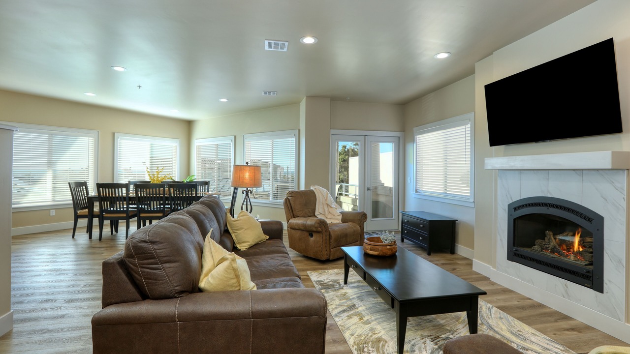 Photo of Livingroom in Downtown