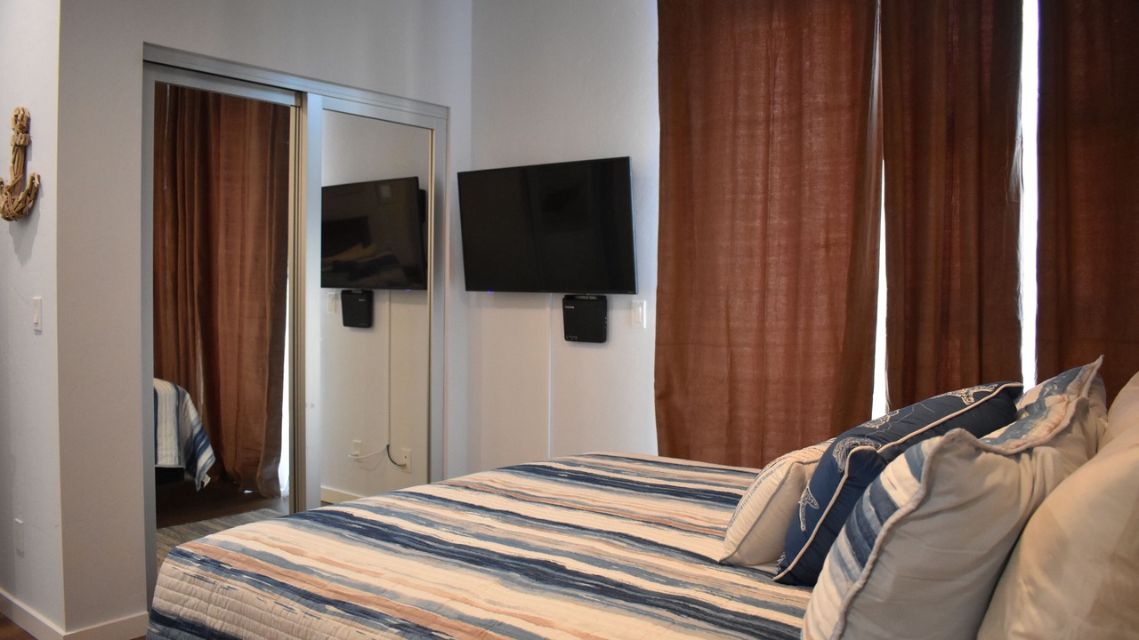 Photo of Bedroom in Avila Beach
