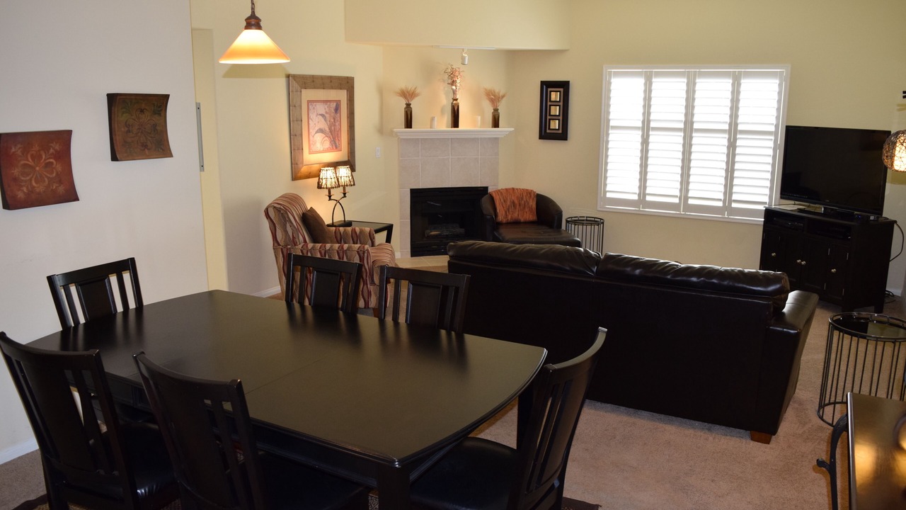 Photo of Livingroom in Downtown