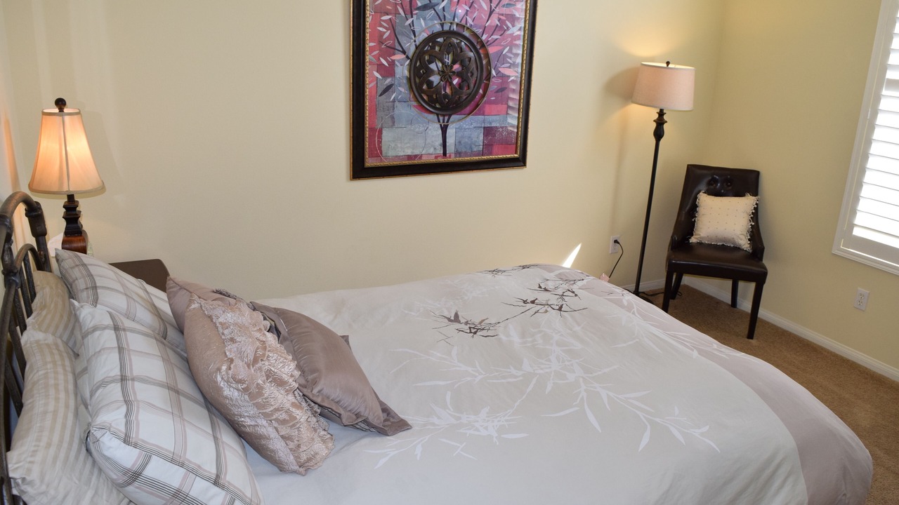 Photo of Bedroom in Downtown