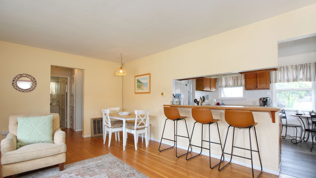 Photo of Bedroom in Downtown