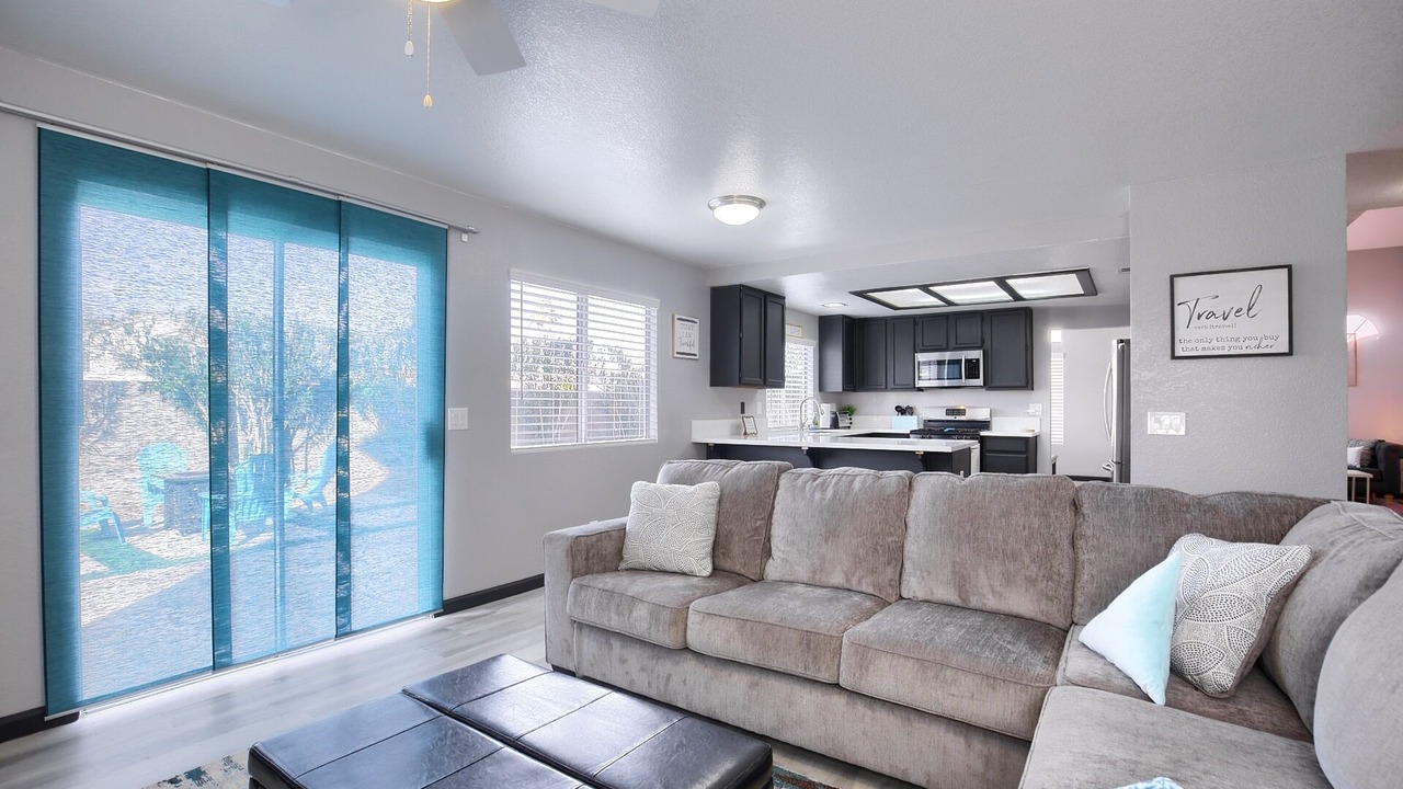 Photo of Livingroom in Green Valley