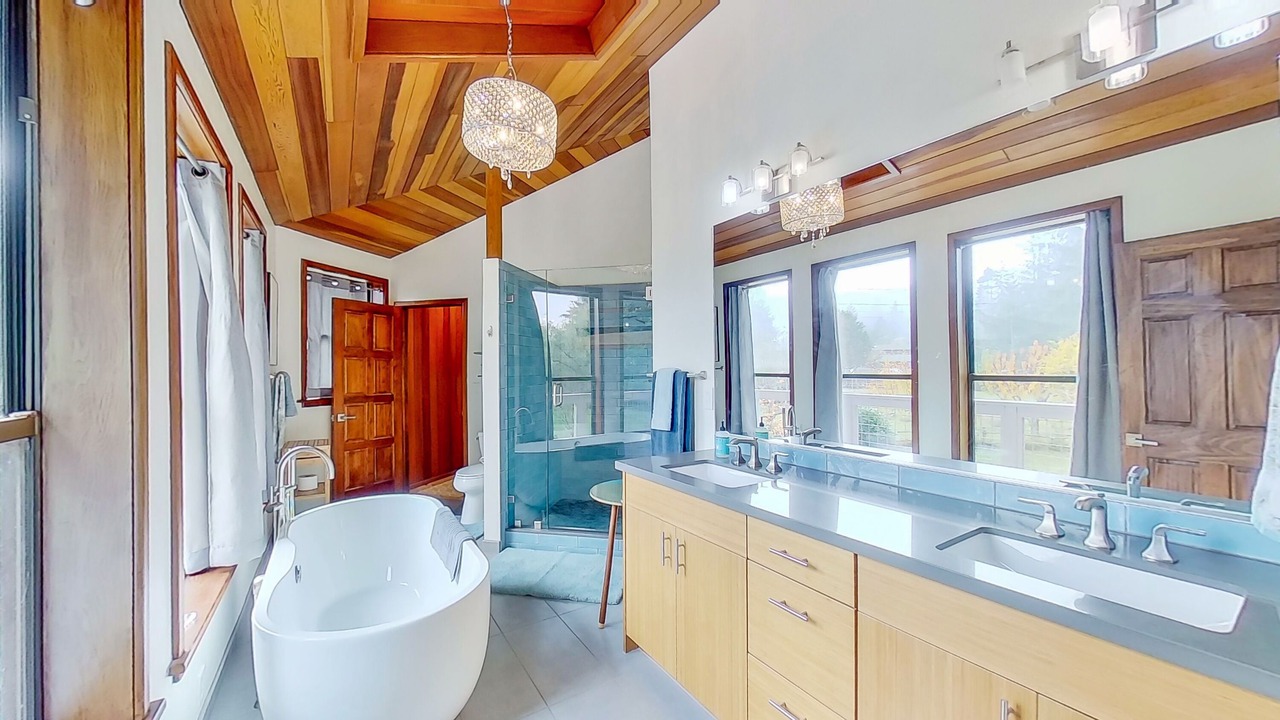 Photo of Bathroom in McKinleyville