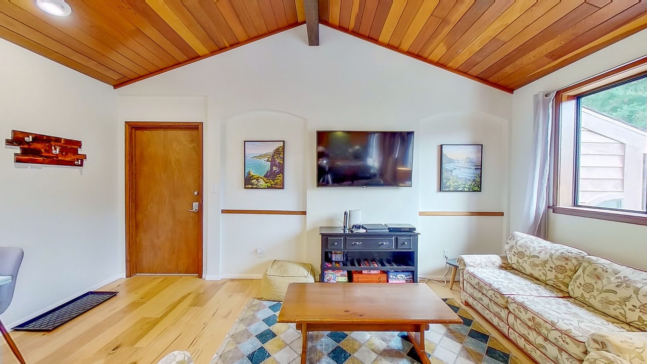 Photo of Livingroom in McKinleyville