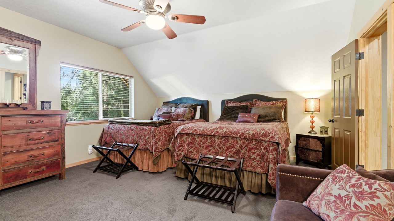 Photo of Bedroom in Shaver Lake
