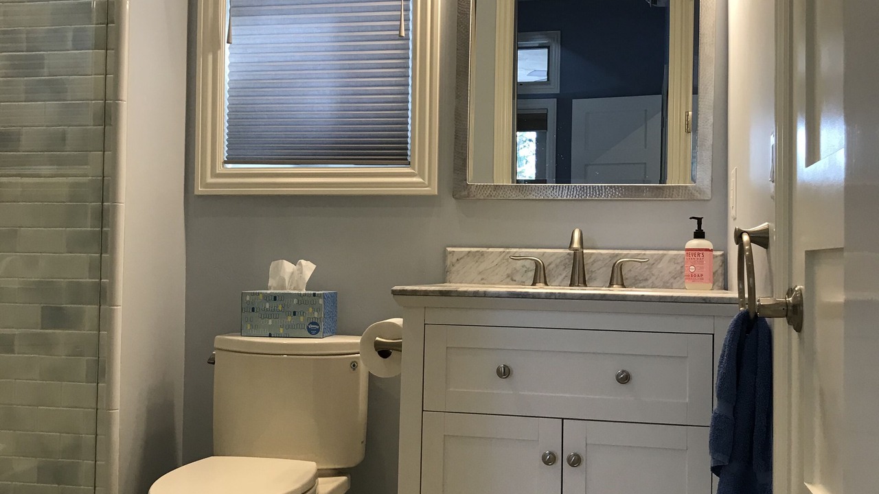Photo of Bathroom in Shingletown