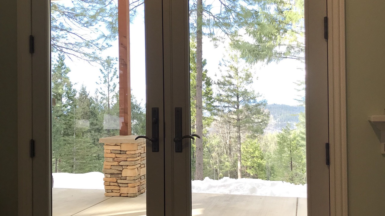 Photo of Bedroom in Shingletown