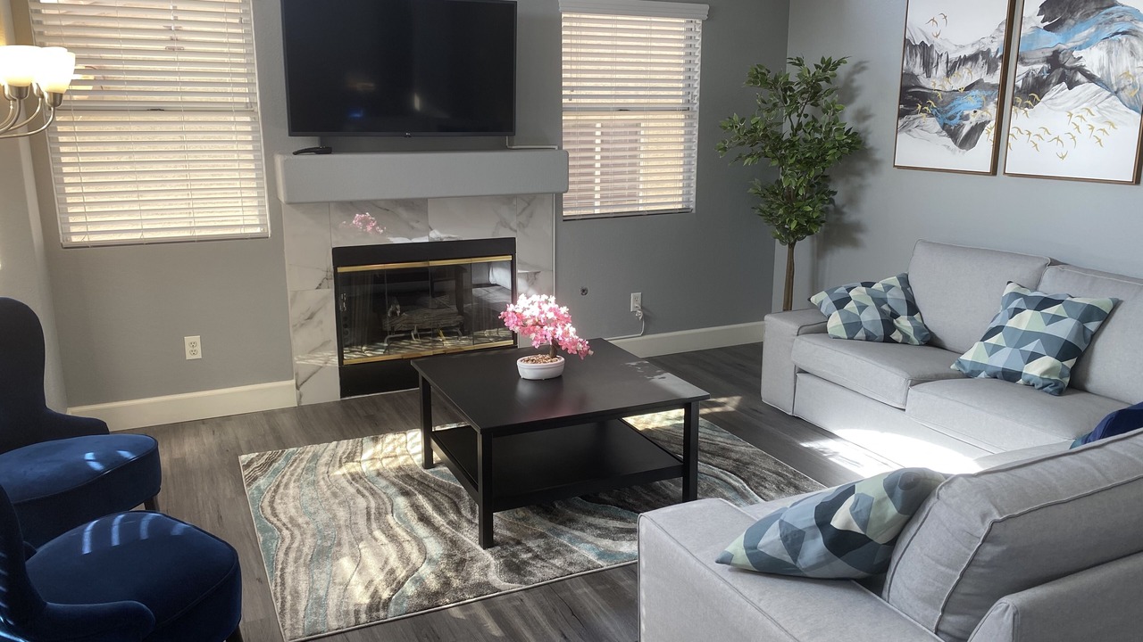 Photo of Livingroom in Foothills