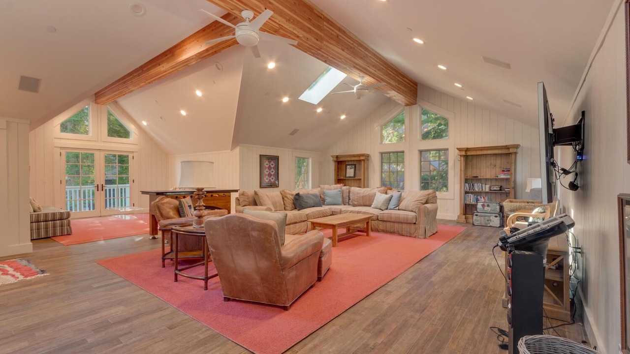 Photo of Livingroom in Homewood
