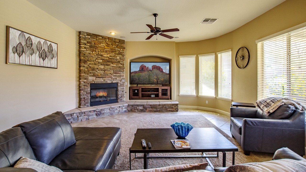 Photo of Livingroom in Estrella Mountain Ranch