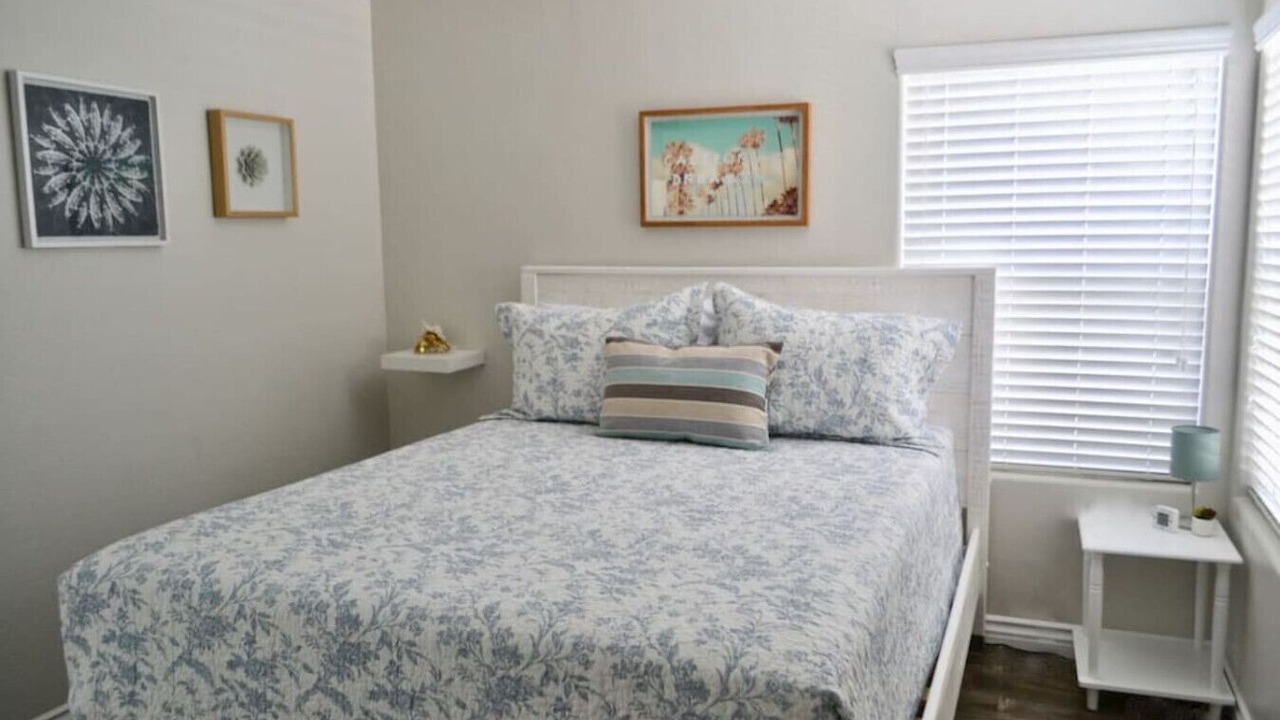 Photo of Bedroom in Mission Beach