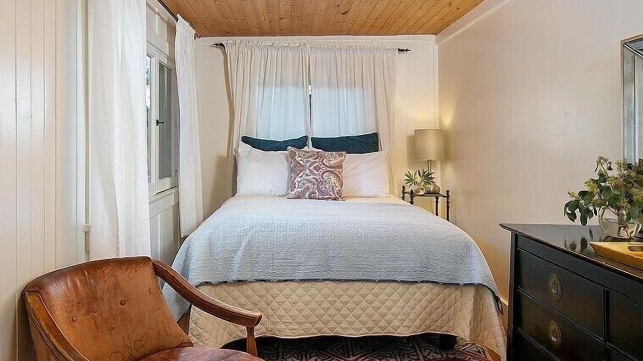 Photo of Bedroom in Sierra Madre