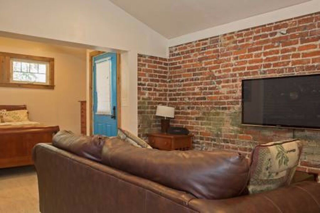 Photo of Livingroom in Old Southwest