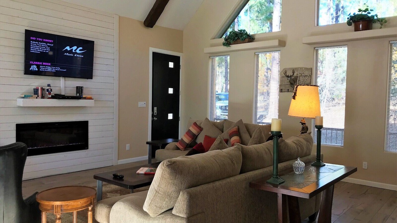 Photo of Livingroom in Groom Creek
