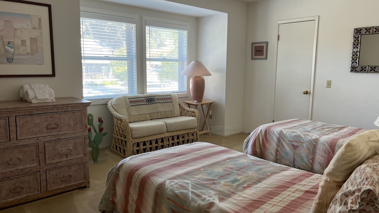 Photo of Bedroom in Oak Shores