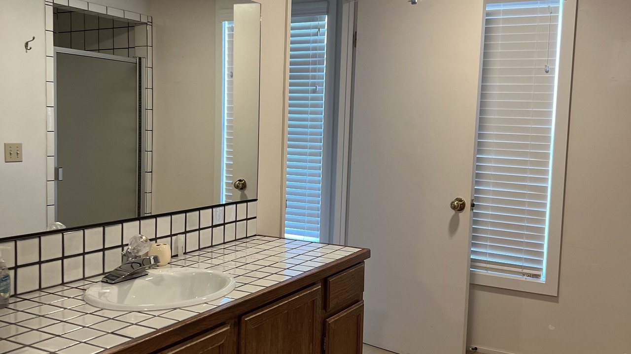 Photo of Bathroom in Oak Shores