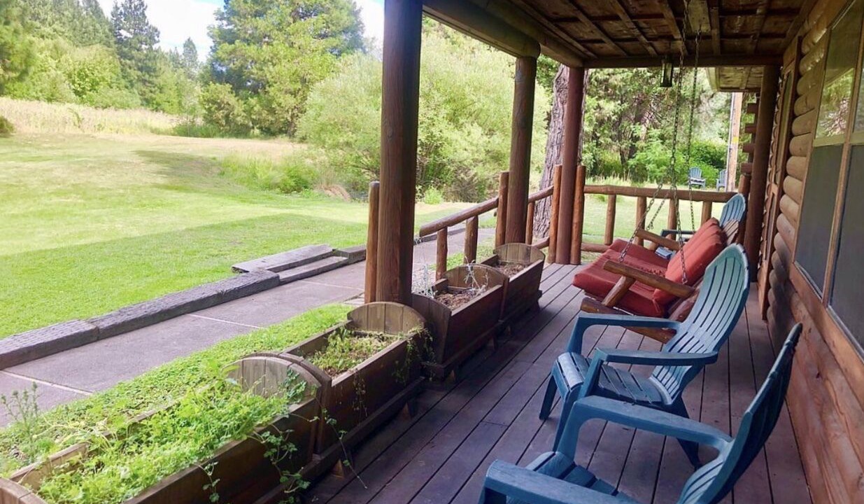 Photo of Patio Balcony in Mount Shasta