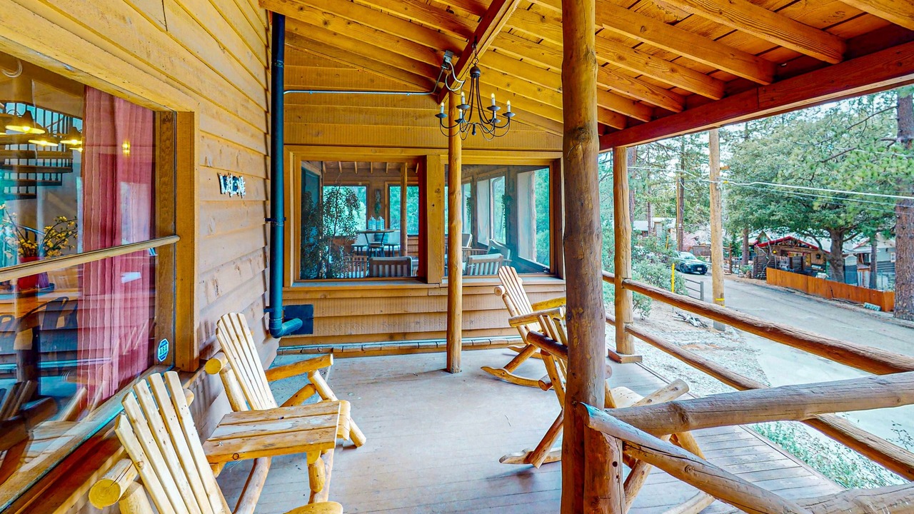Photo of Patio Balcony in Fern Valley