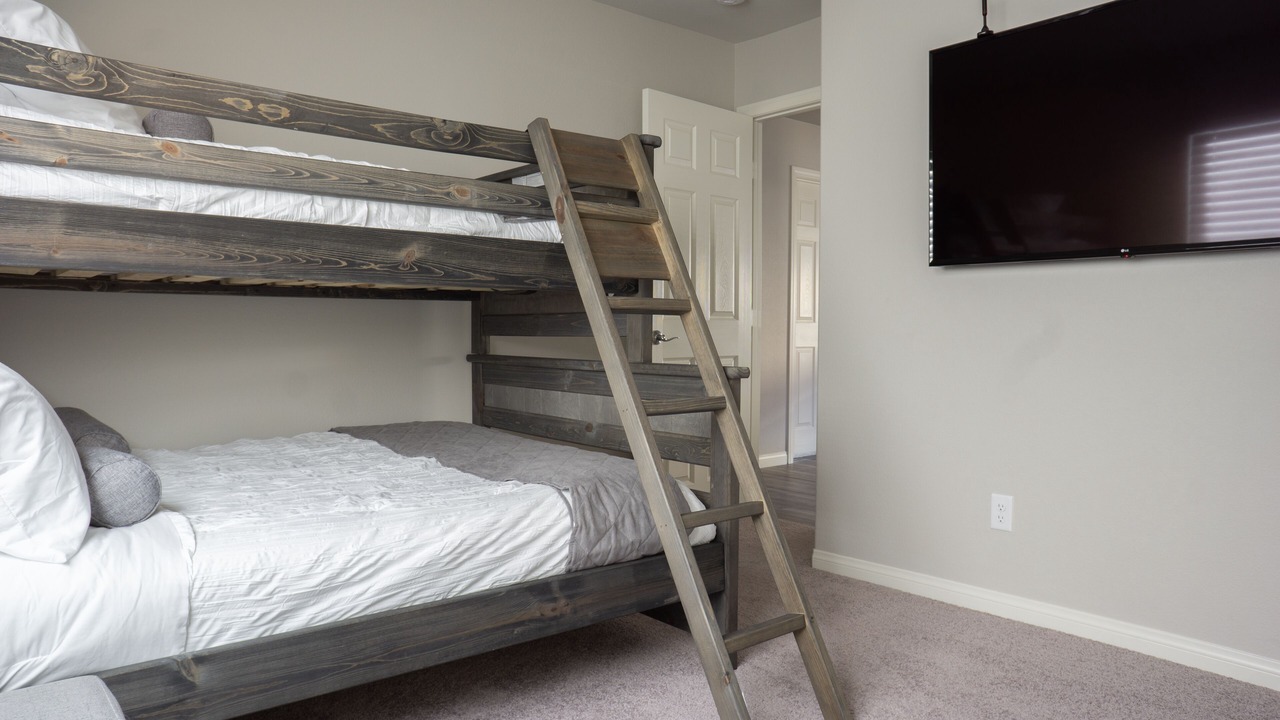 Photo of Bedroom in Enterprise