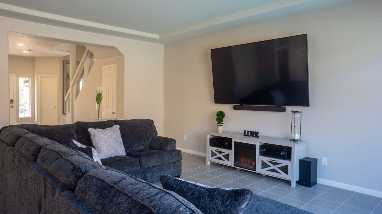 Photo of Livingroom in Enterprise