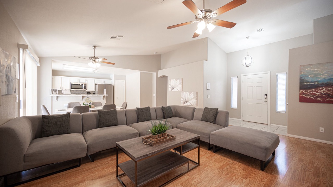 Photo of Livingroom in River Mountain