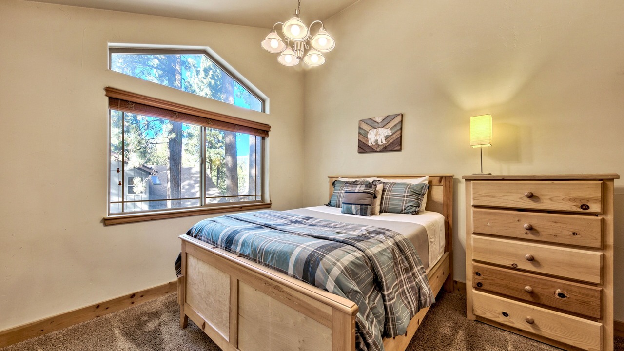 Photo of Bedroom in Tahoe Island