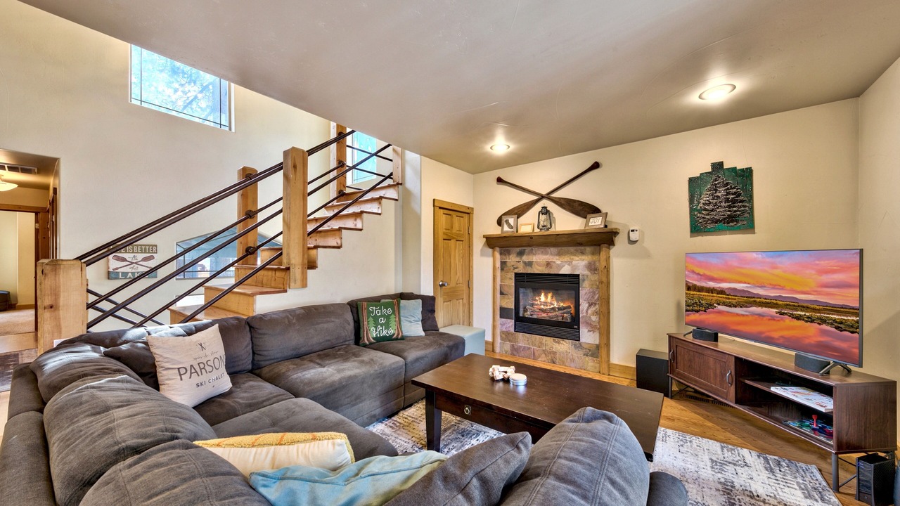 Photo of Livingroom in Tahoe Island
