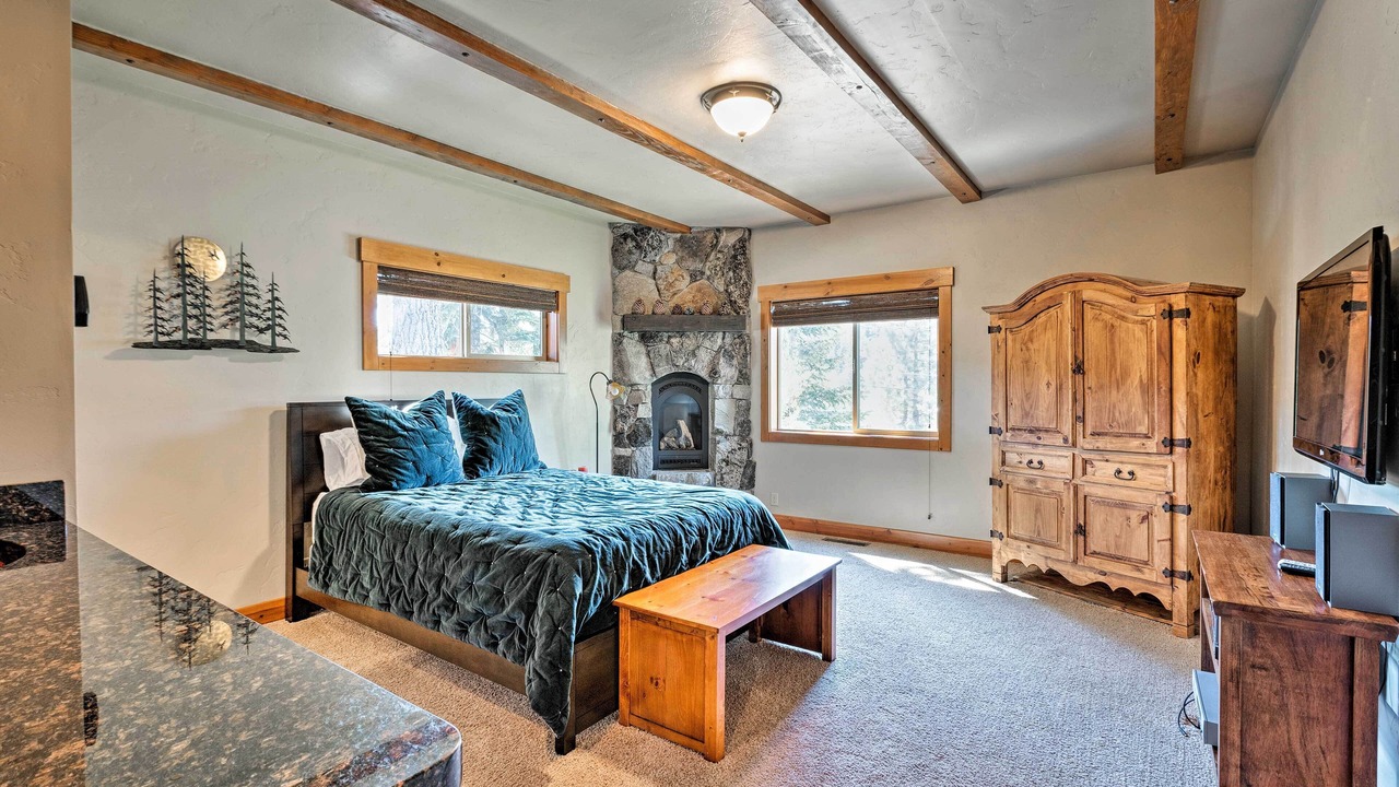 Photo of Livingroom in Truckee
