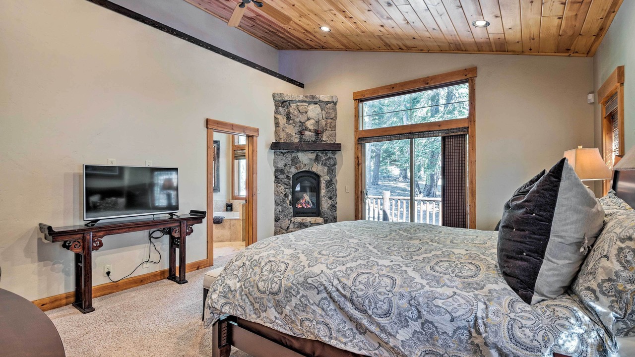 Photo of Livingroom in Truckee