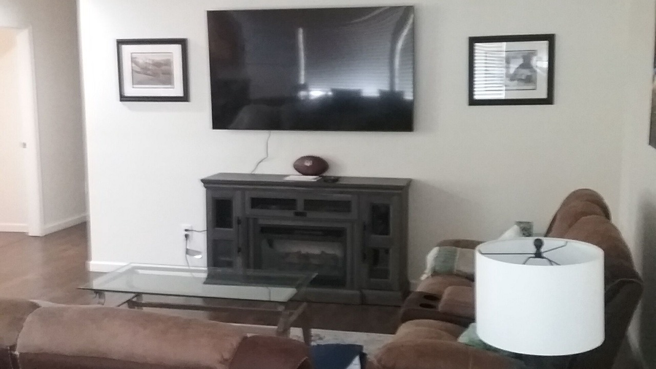 Photo of Livingroom in Roseburg