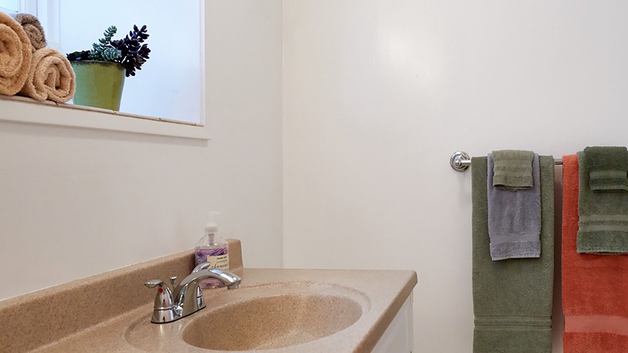 Photo of Bathroom in Upper Telegraph