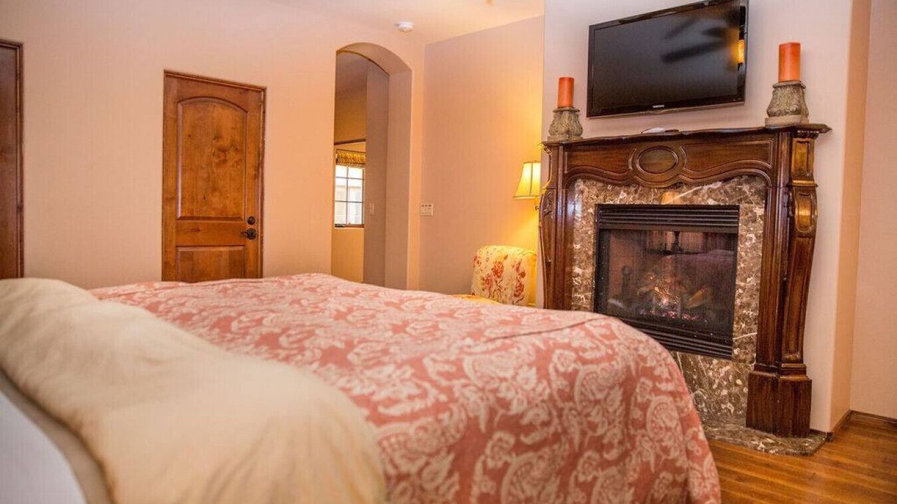 Photo of Bedroom in Templeton