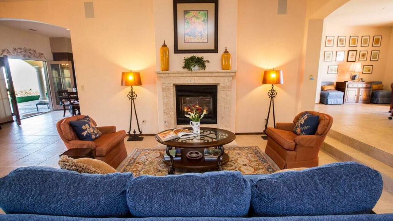 Photo of Livingroom in Templeton