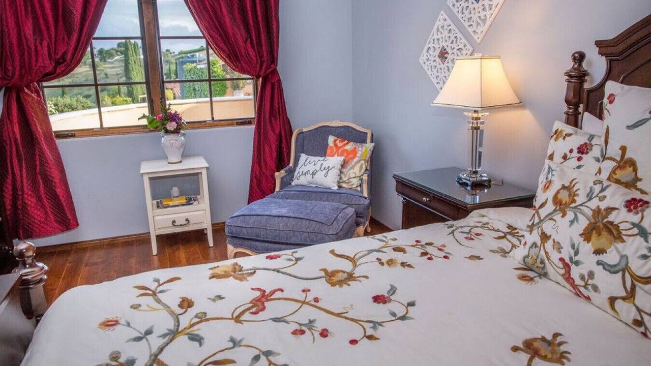 Photo of Bedroom in Templeton