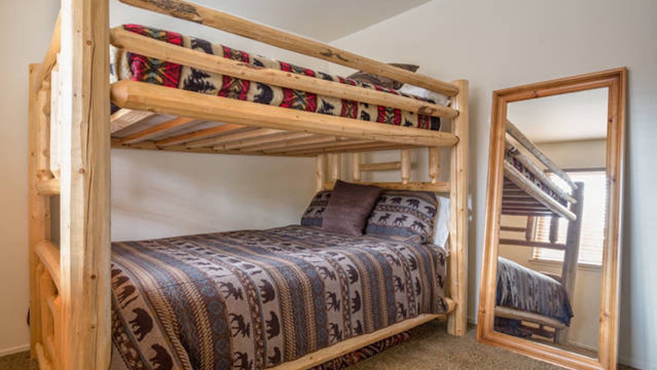Photo of Bedroom in Lake Forest
