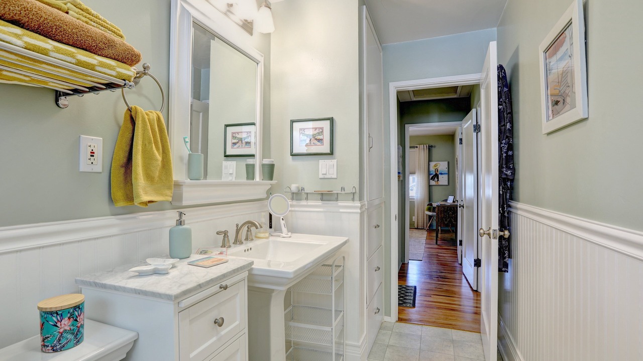 Photo of Bathroom in Shell Beach
