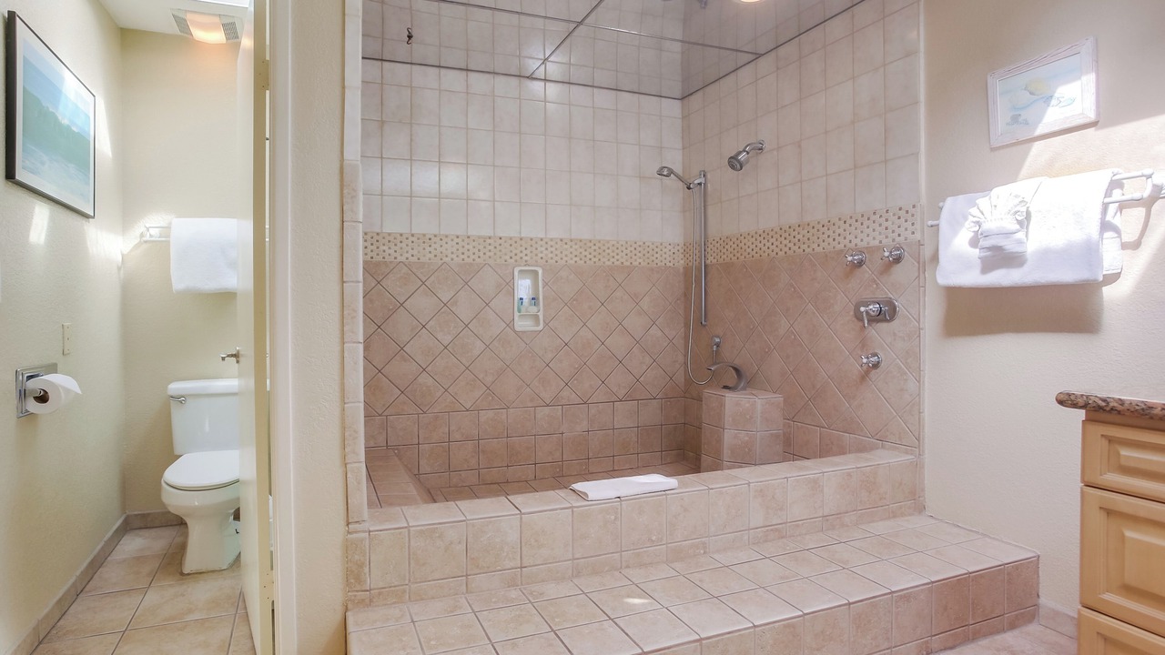 Photo of Bathroom in Central Mission Beach