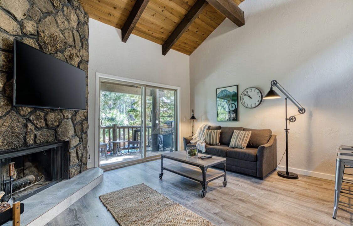 Photo of Livingroom in Sunriver