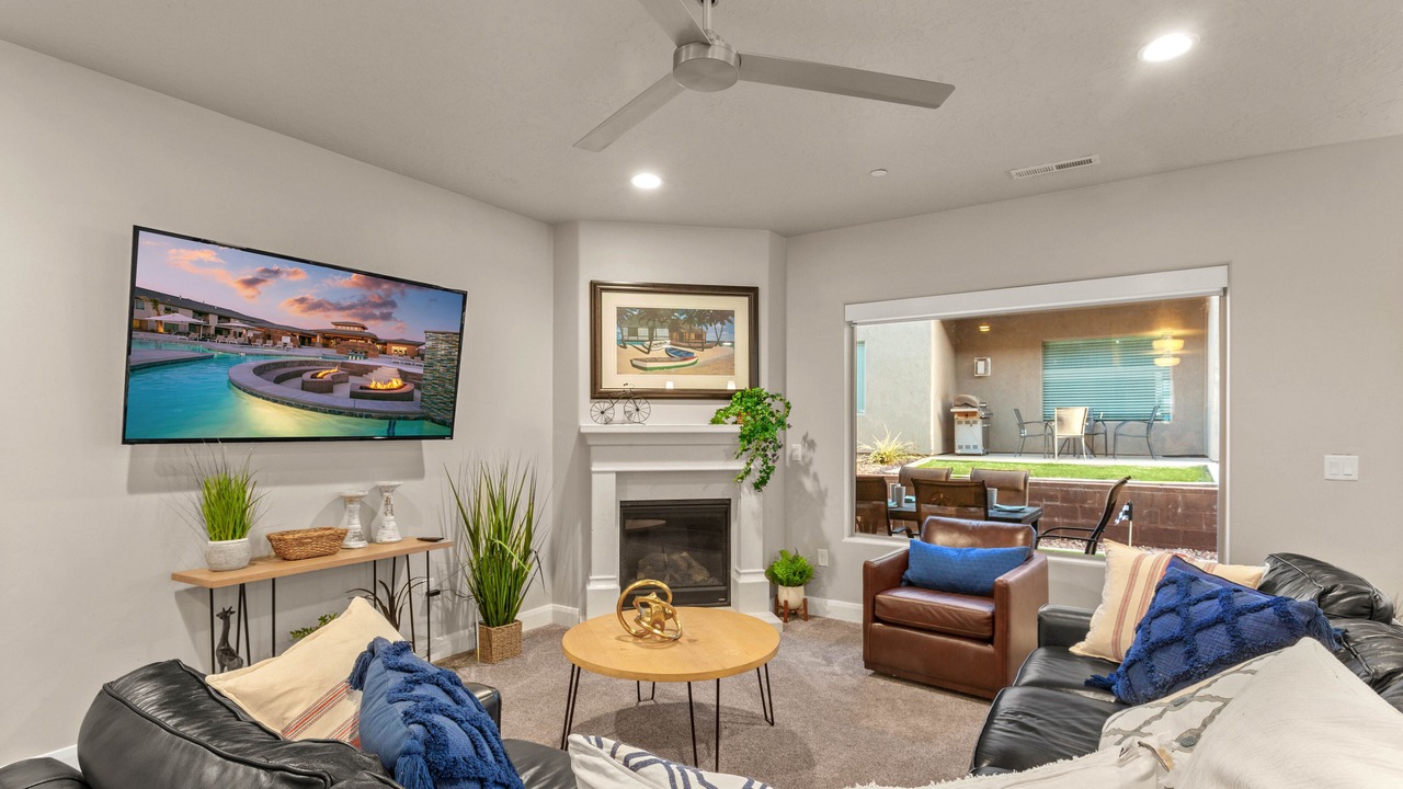 Photo of Livingroom in Hurricane