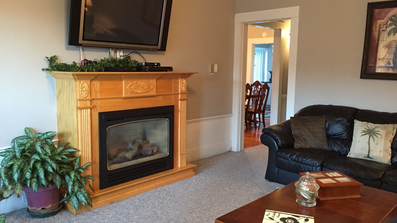 Photo of Livingroom in Ashland