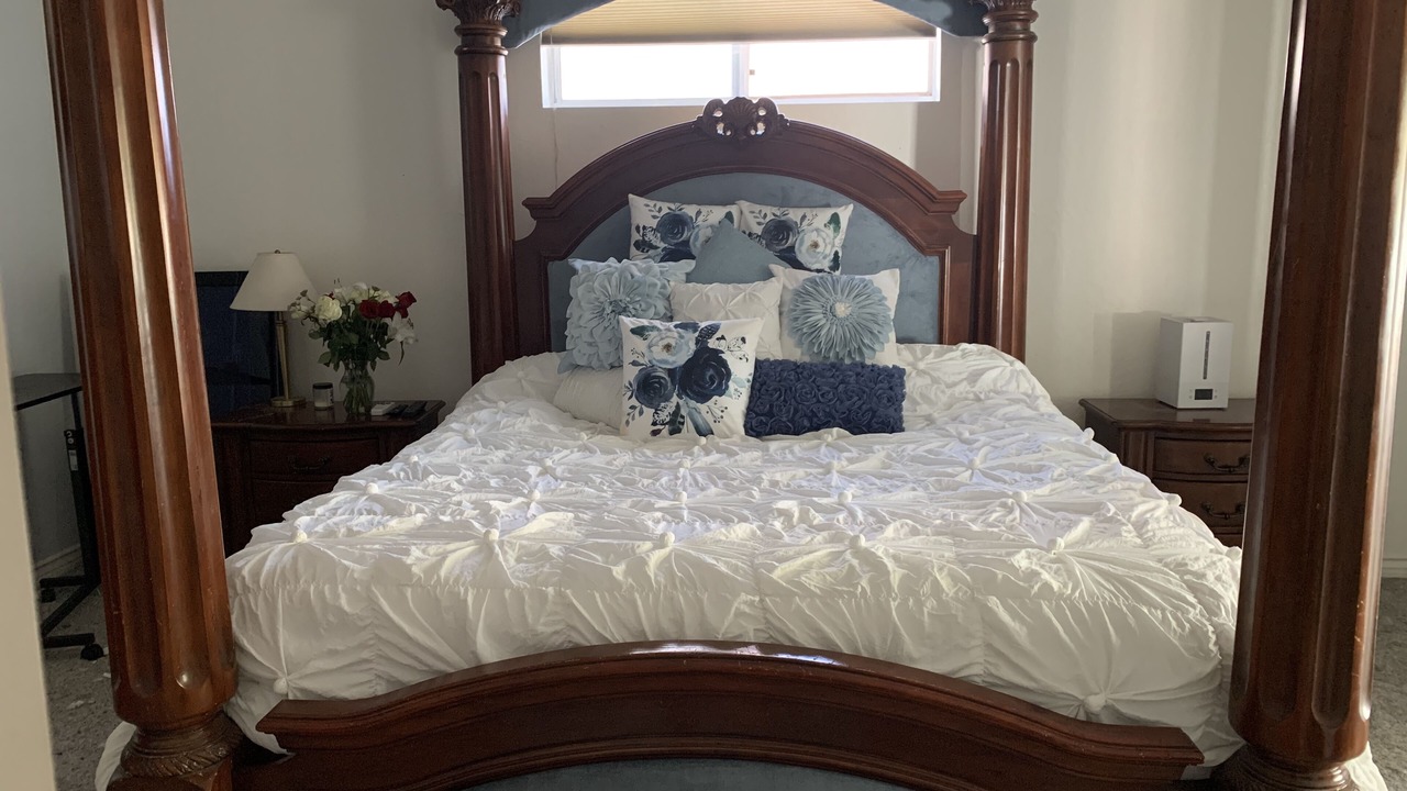 Photo of Bedroom in Arrowhead Shores