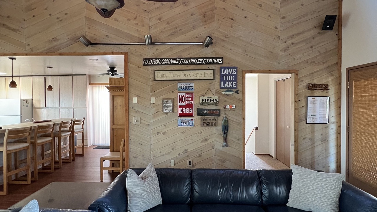 Photo of Livingroom in Oak Shores