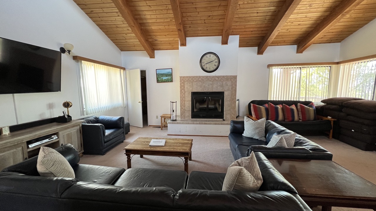 Photo of Livingroom in Oak Shores