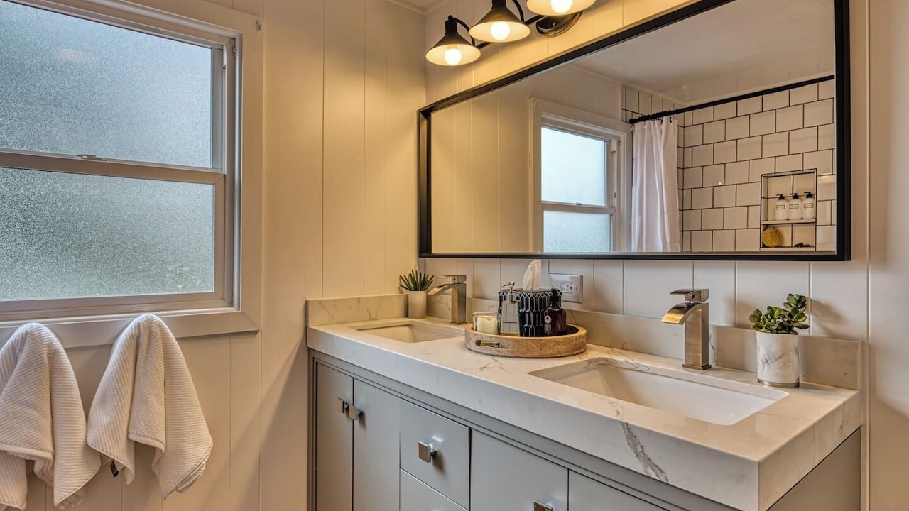 Photo of Bathroom in Amazon