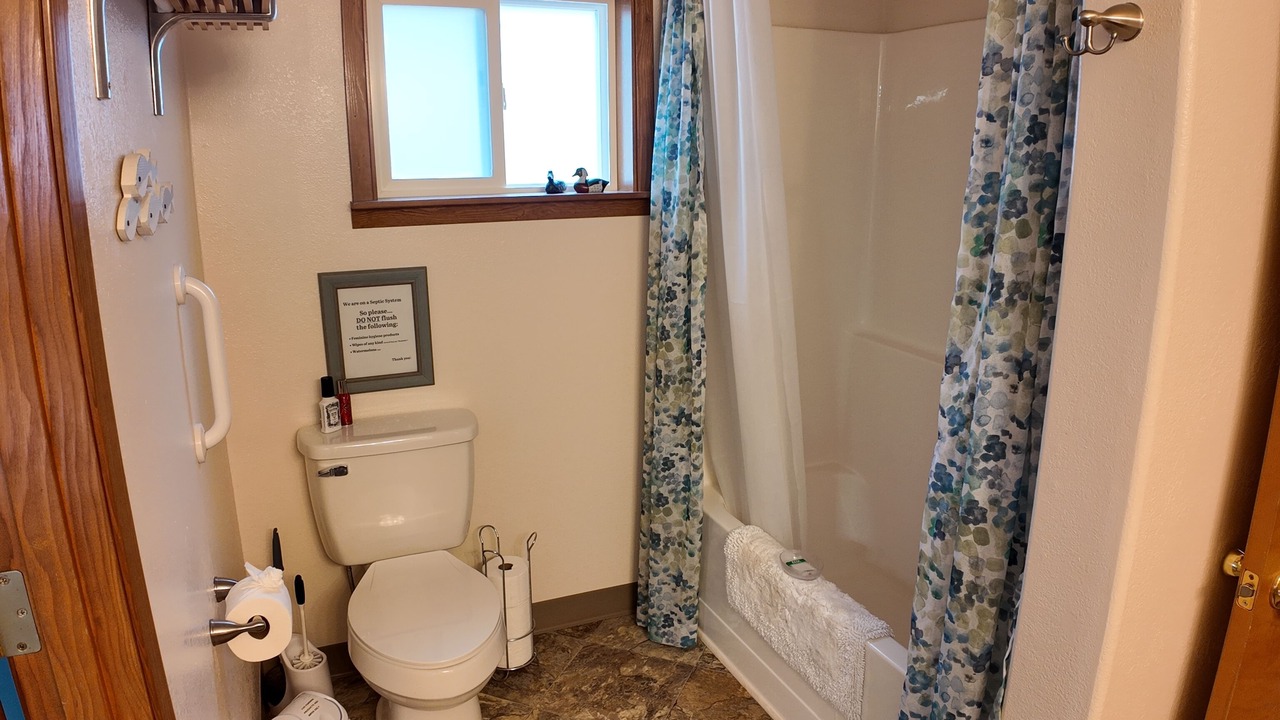 Photo of Bathroom in Klamath Falls